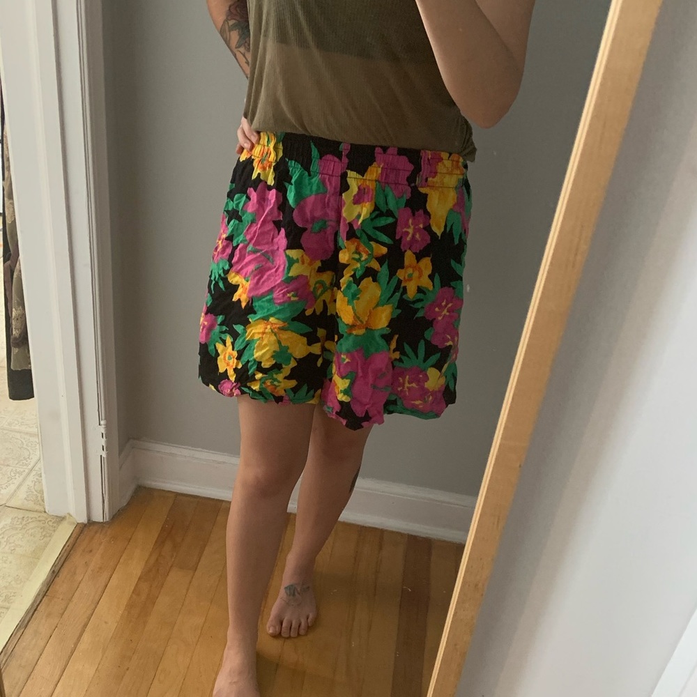 floral shorts